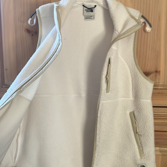 The North Face fleece vest - Picture 6 of 6